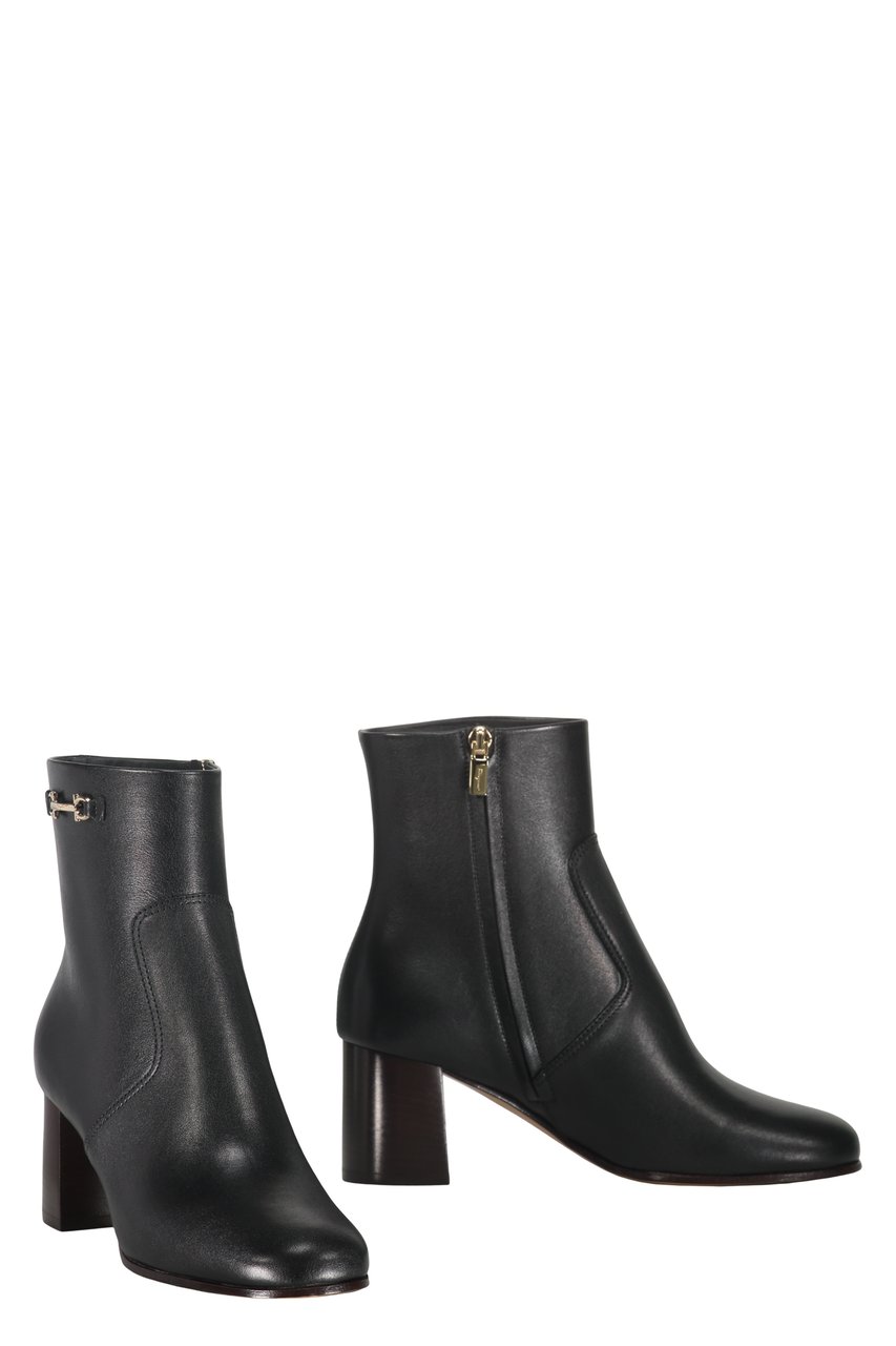 Ferragamo Leather ankle boots Zwart
