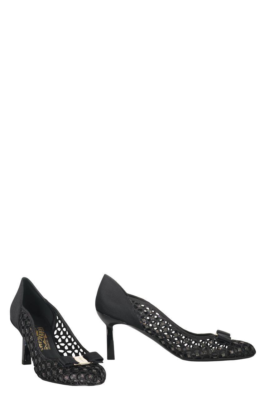 Ferragamo Fabric pumps Zwart