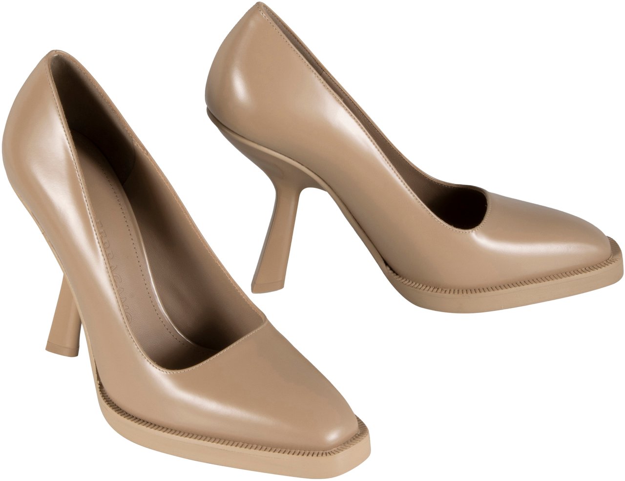 Ferragamo Leather pumps Beige