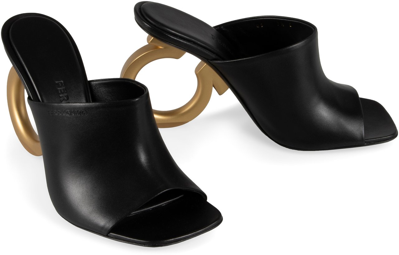Ferragamo Astro leather mules Zwart