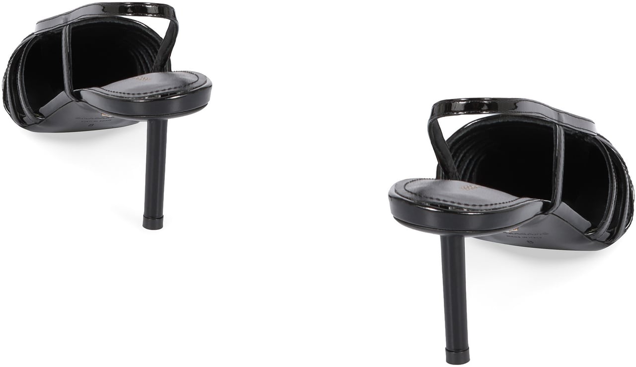 Ferragamo Patent leather pumps Zwart