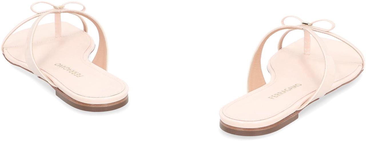 Ferragamo Mini Bow Leather flip-flops Roze