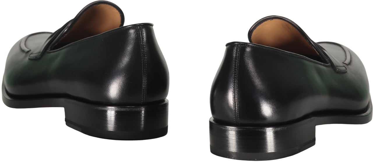 Ferragamo Leather loafers Zwart