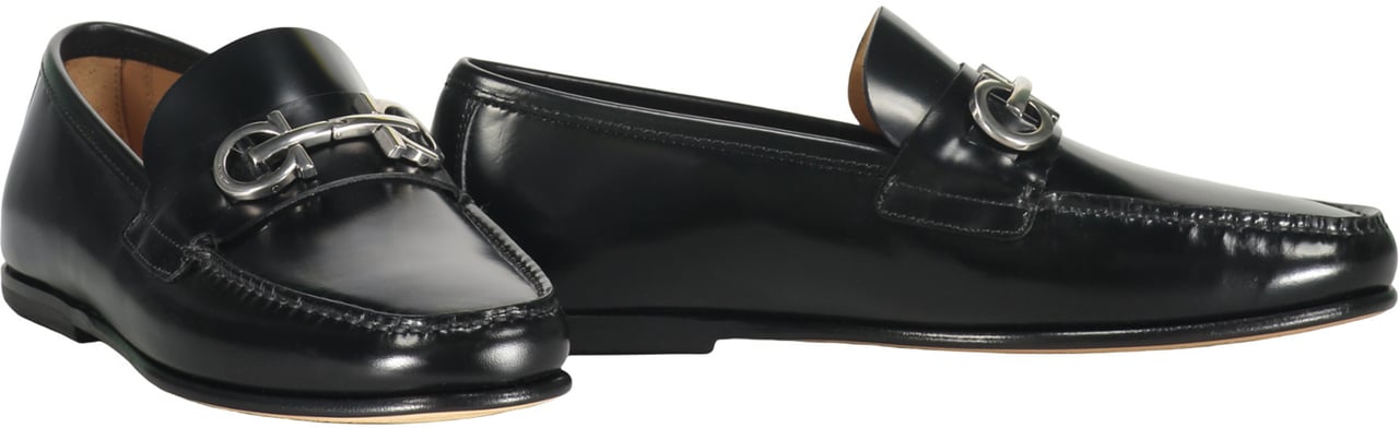 Ferragamo Leather loafers Zwart