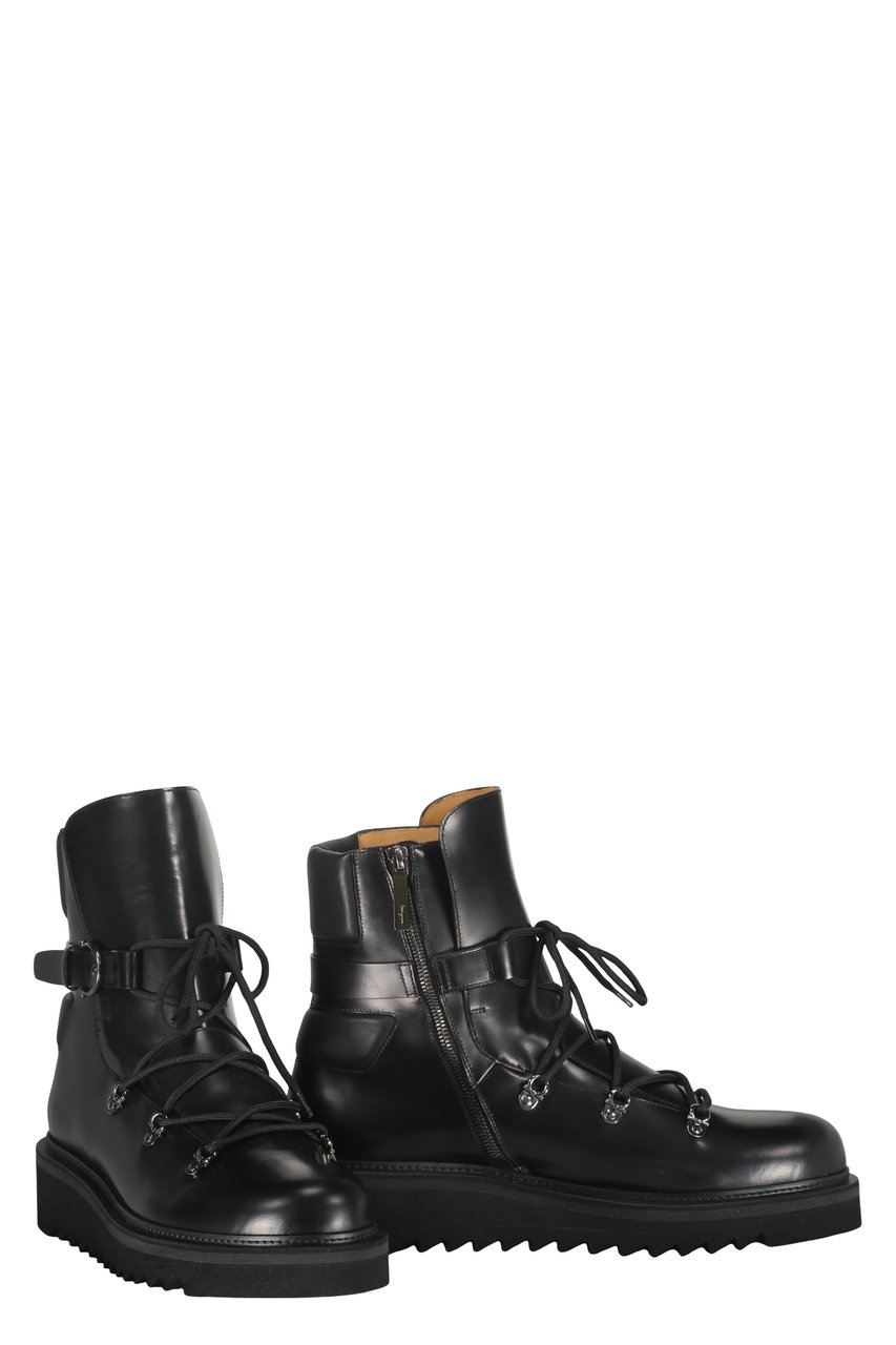 Ferragamo Leather lace-up boots Zwart