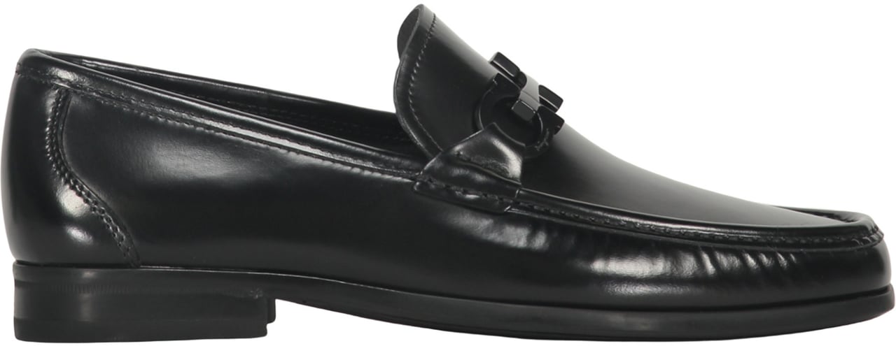 Ferragamo Leather loafers Zwart