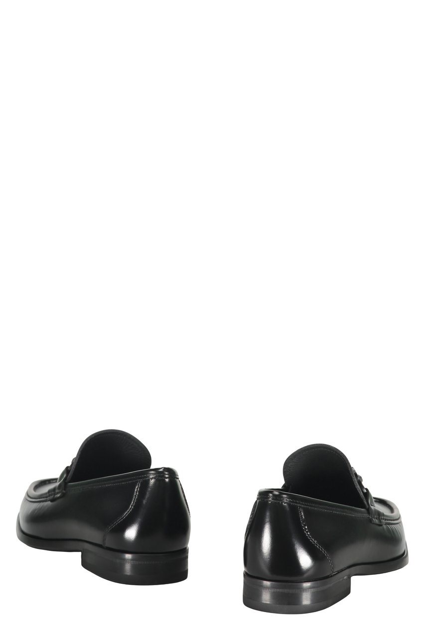 Ferragamo Leather loafers Zwart