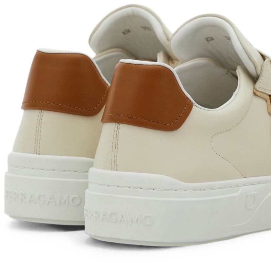 Ferragamo Sneakers Ecru Wit