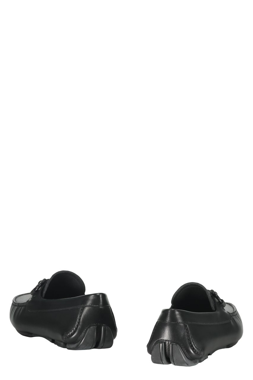 Ferragamo Leather loafers Zwart