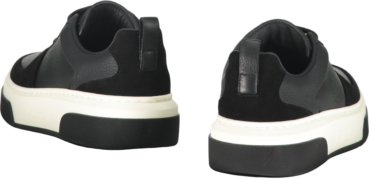 Ferragamo Leather low-top sneakers Zwart