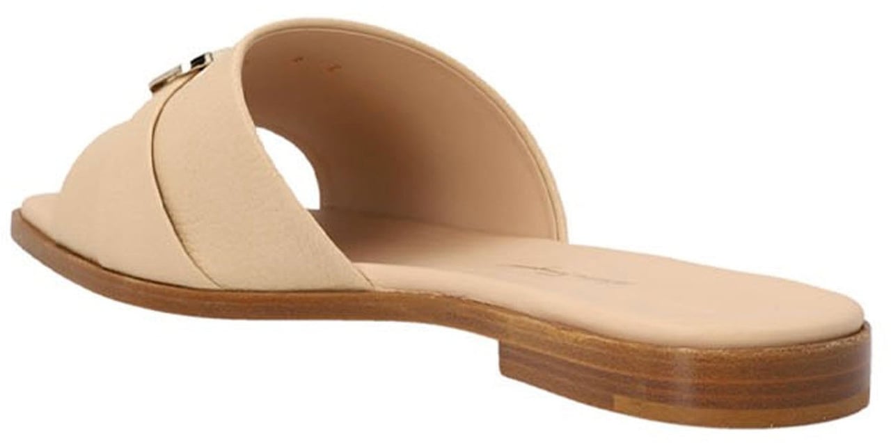 Ferragamo Salvatore Ferragamo Leather Sandals Beige
