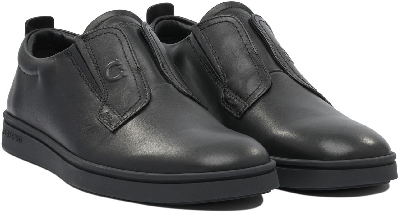 Ferragamo Loafers & Slippers Zwart
