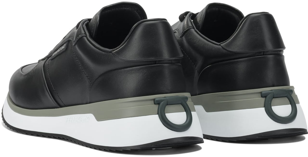 Ferragamo Sneakers & Slip-On Zwart