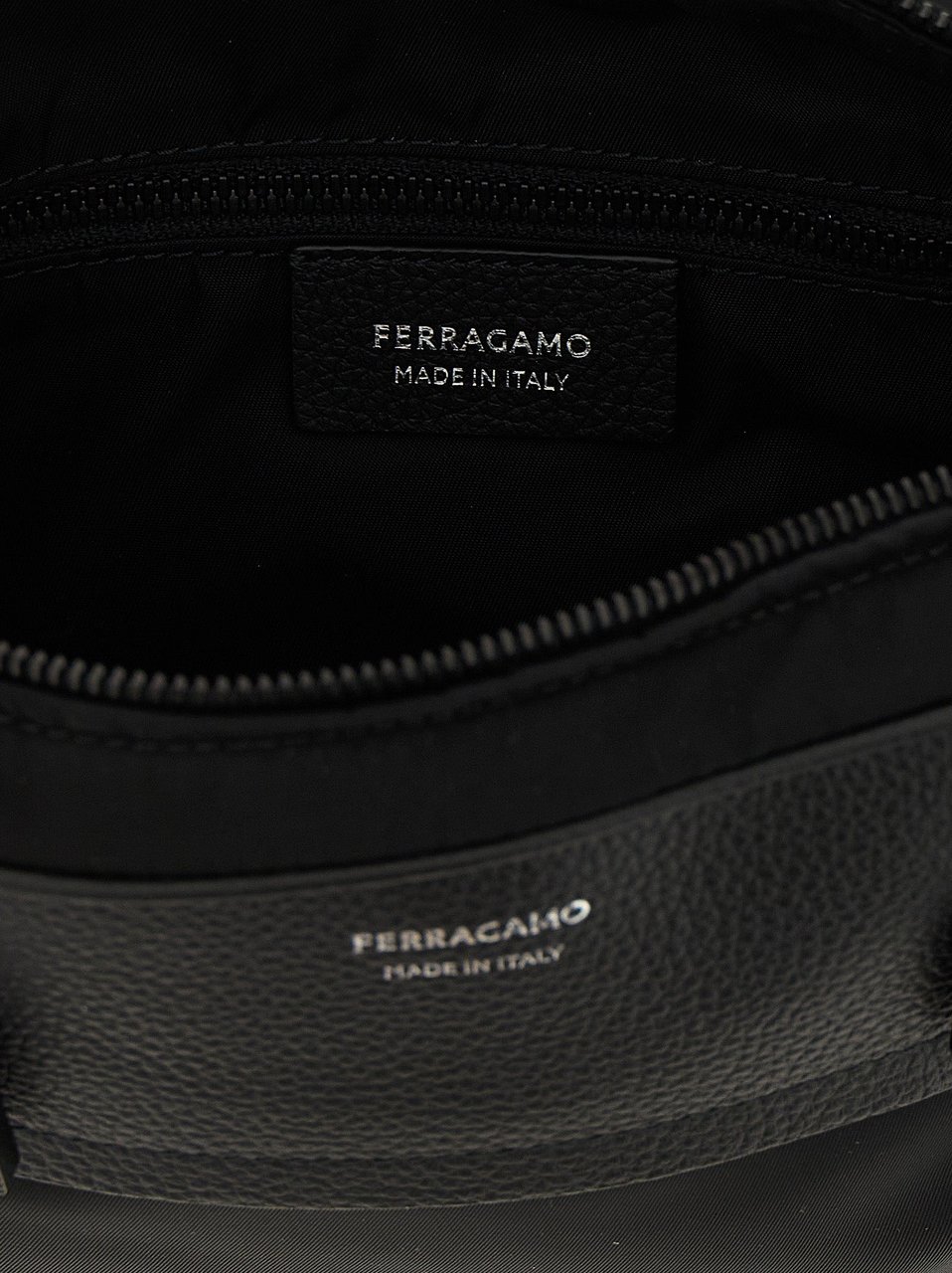 Ferragamo Black Fabric Crossbody Bag Zwart