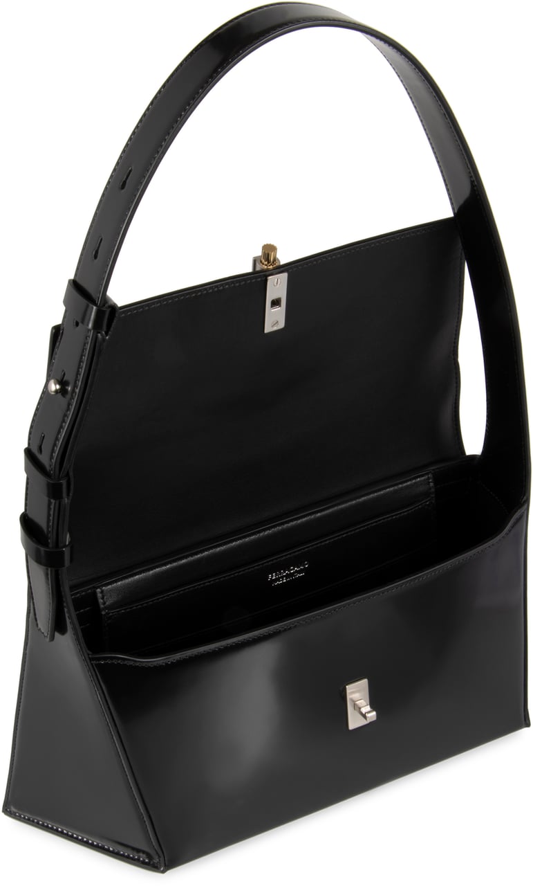 Ferragamo Leather shoulder bag Zwart