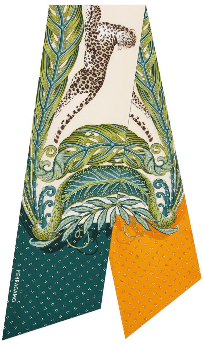 Ferragamo Scarfs Green Groen