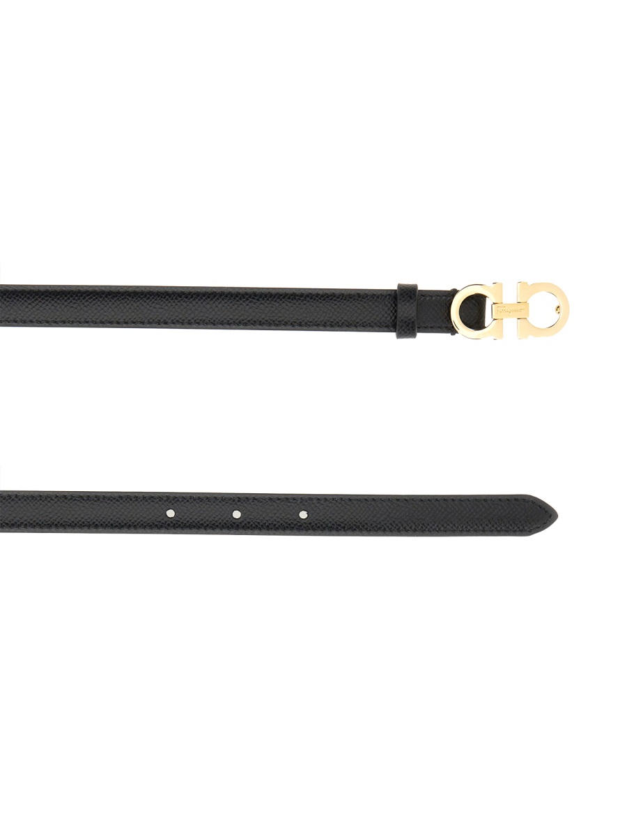 Ferragamo Slim Fit Gancini Gold Buckle Belt Zwart