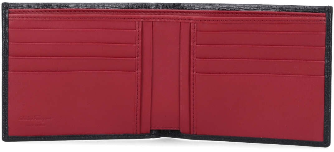 Ferragamo Black Gancini Crinkle Leather Bifold Wallet Zwart