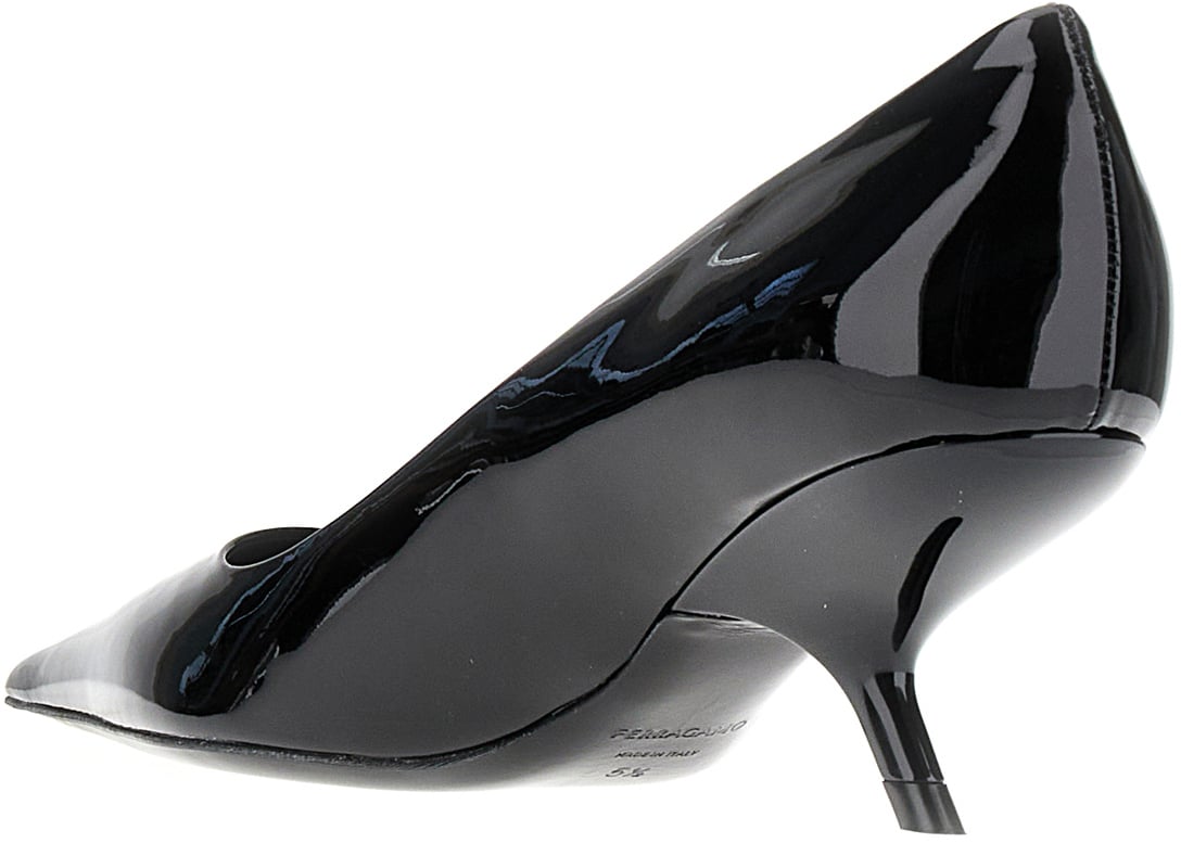 Ferragamo Ferragamo Black leather Eva pumps Zwart