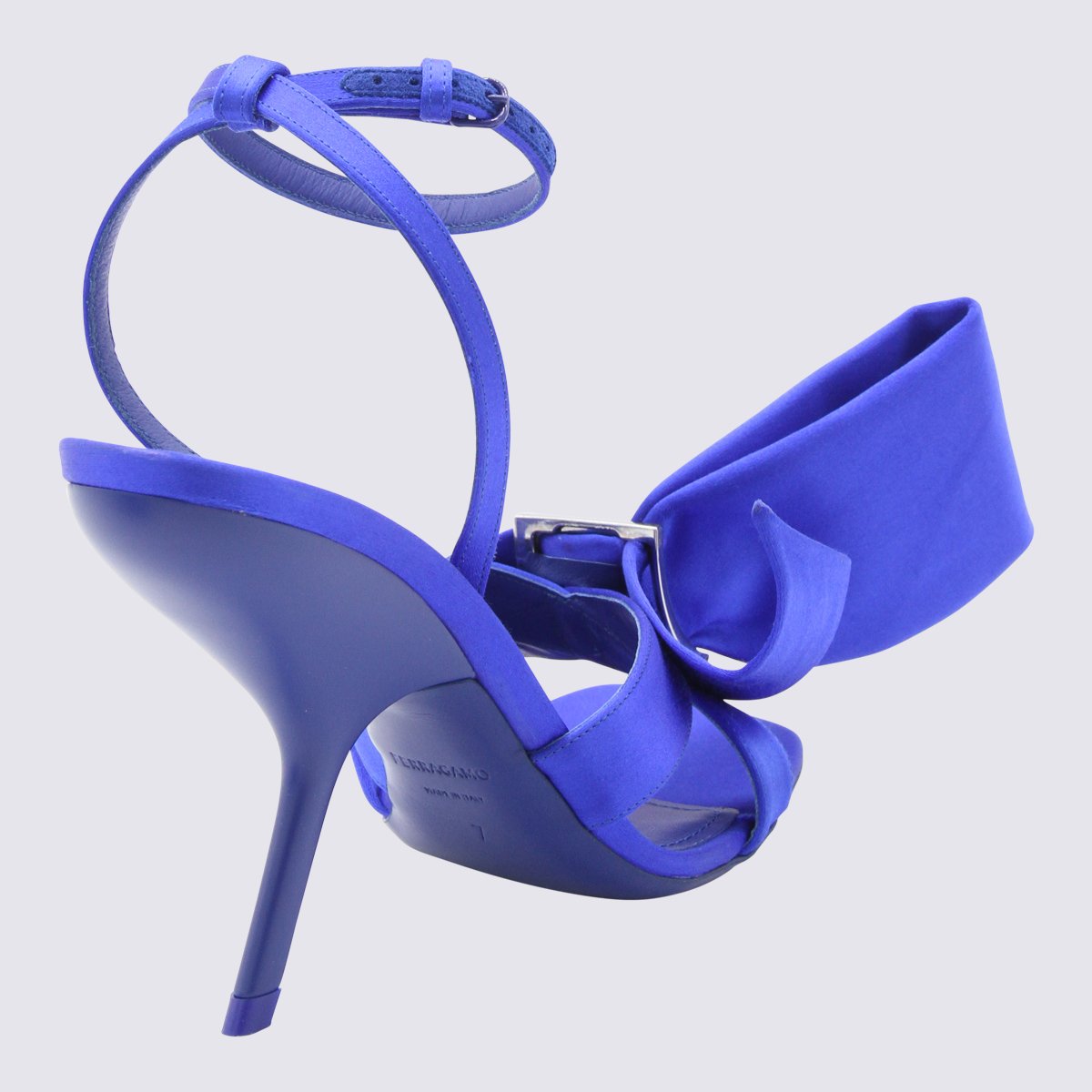 Ferragamo Stiletto Heel Sandals with Sculptural Bow Detail Blauw