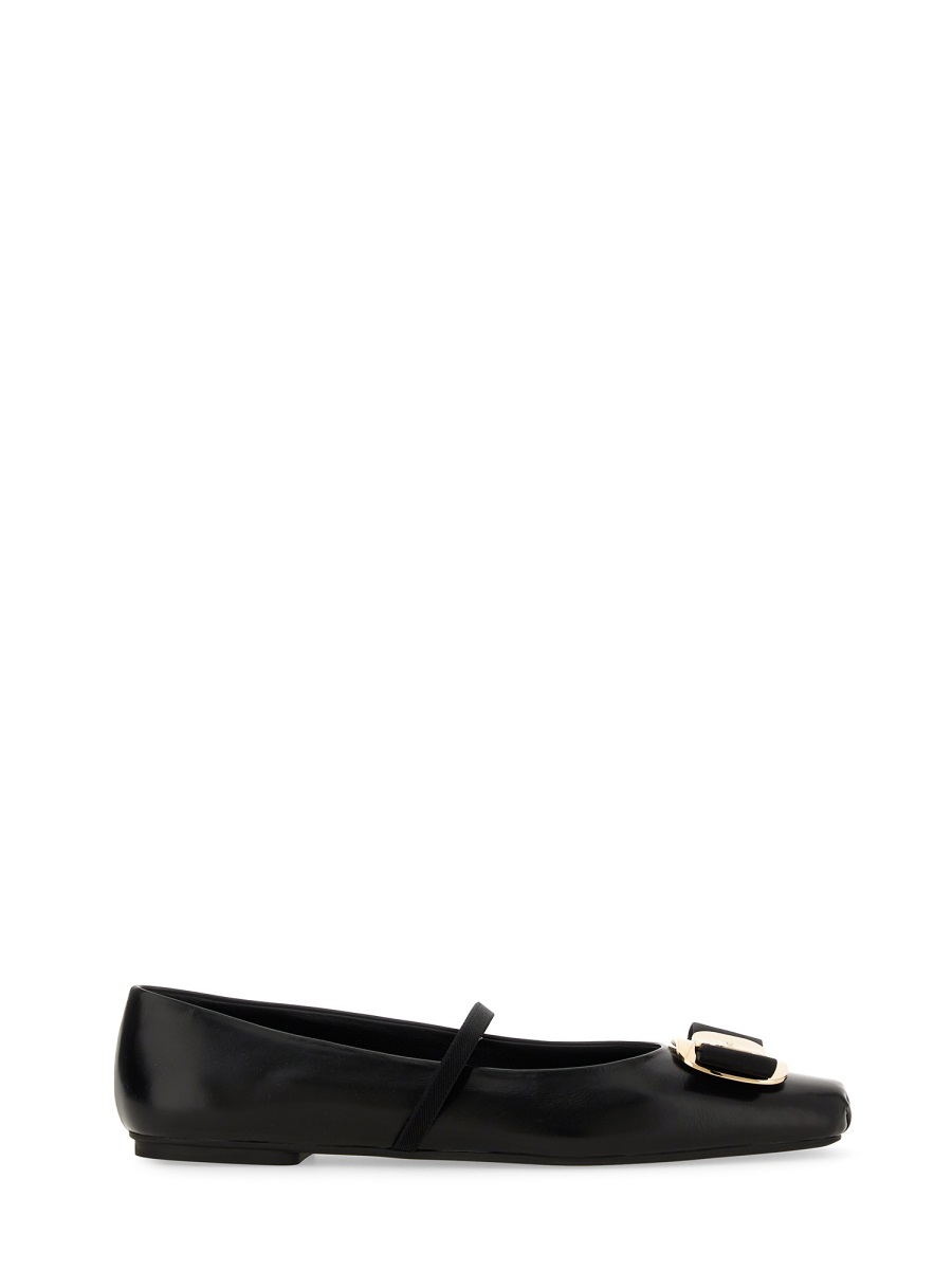 Ferragamo Zina Lamb Leather Pointed Toe Flats Zwart