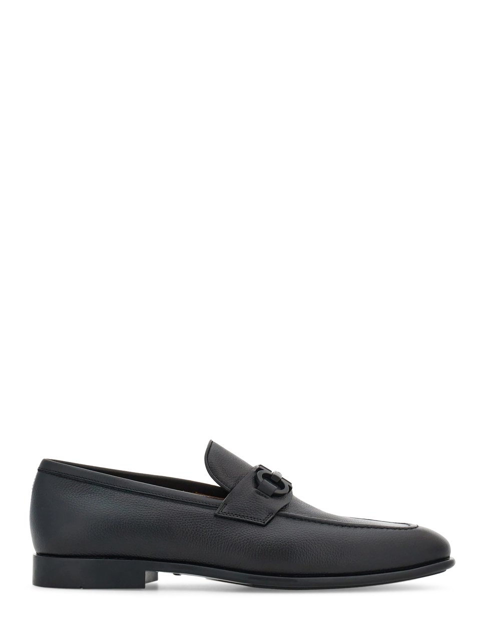Ferragamo Sleek Leather Loafers with Decorative Strap Zwart