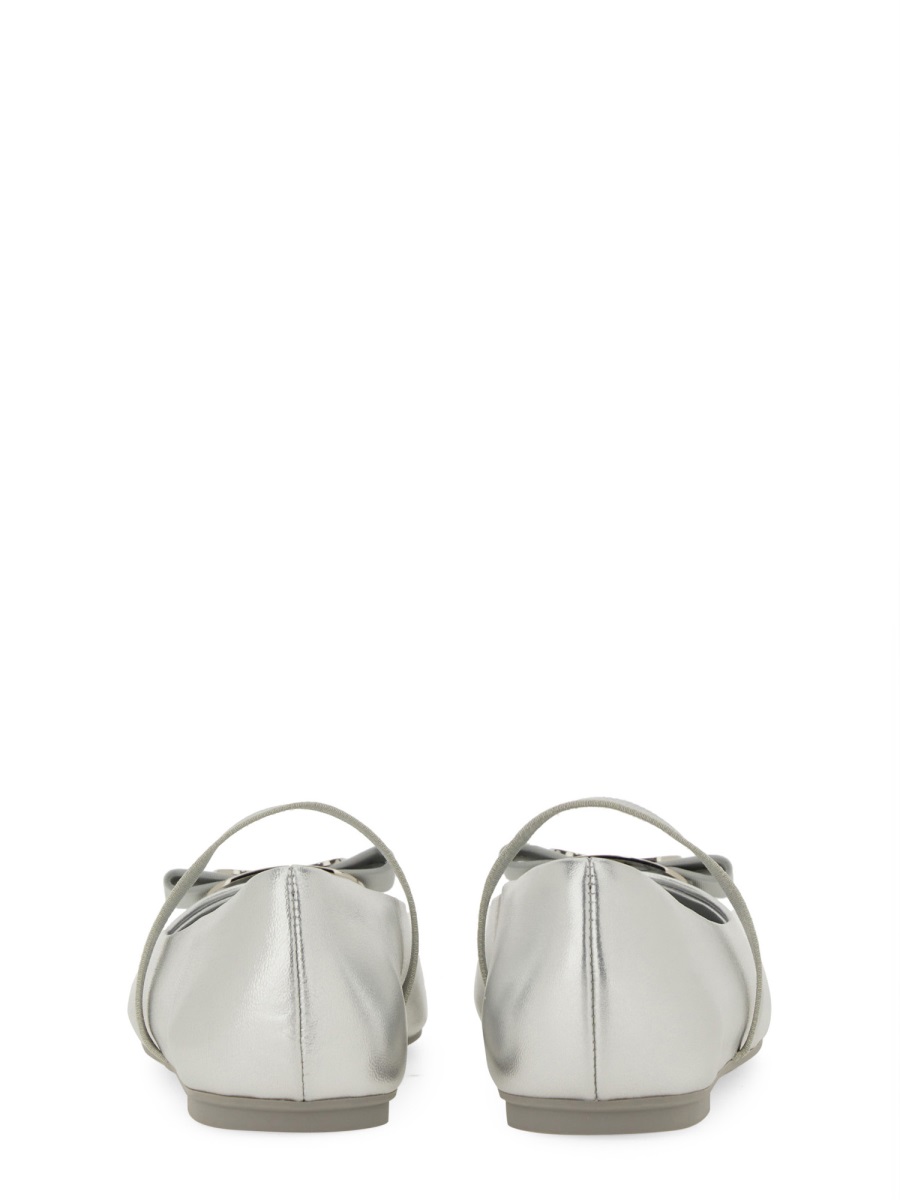 Ferragamo New Vara Lamb Leather Flats Grijs