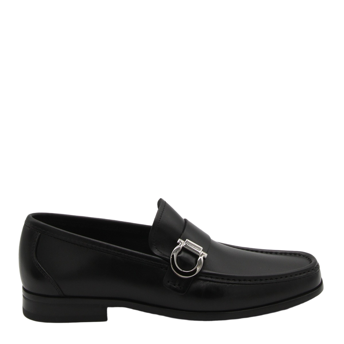 Ferragamo Refined Black Leather Loafers with Silver Buckle Detail Zwart