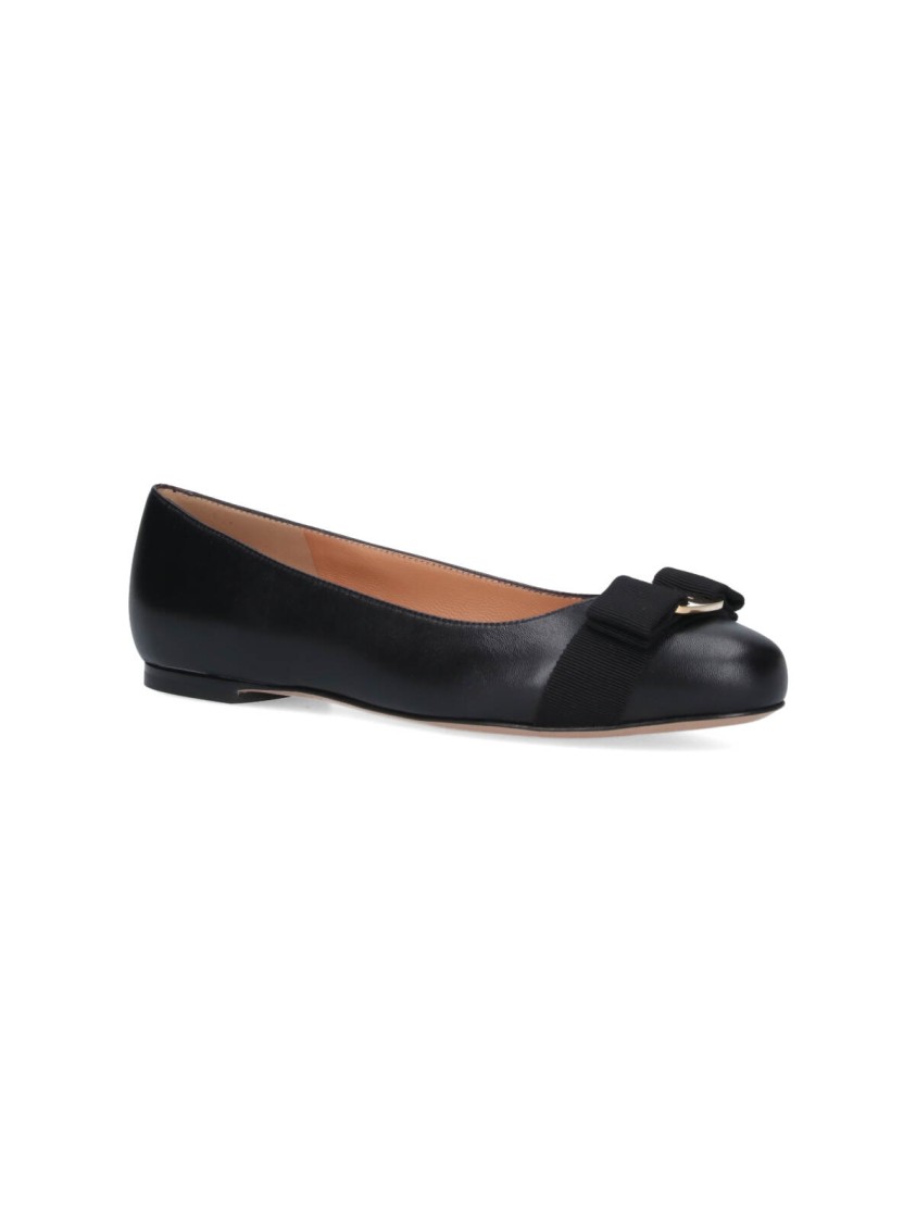 Ferragamo "Varina" Ballerinas Black Zwart