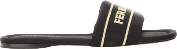 Ferragamo Slide Sandal With Iconic Logo Detail Zwart