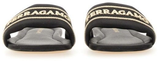 Ferragamo Slide Sandal With Iconic Logo Detail Zwart