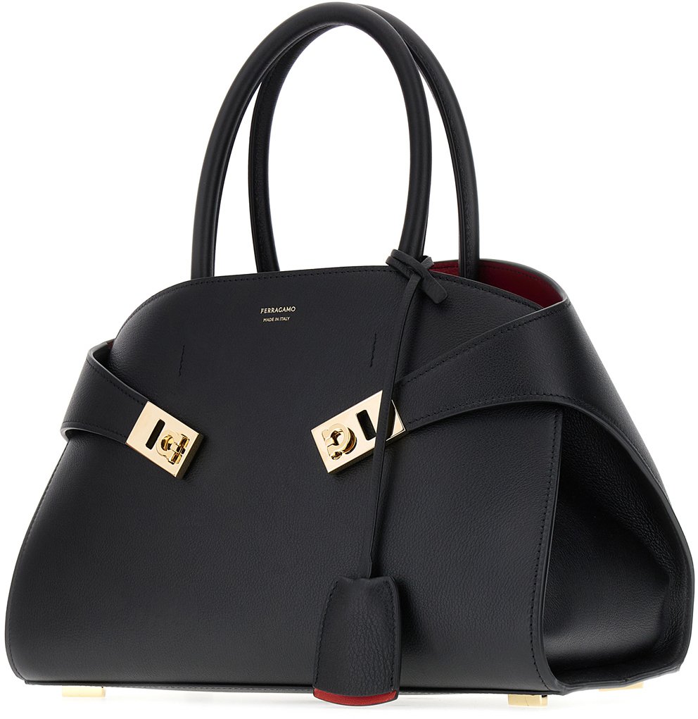 Ferragamo Black leather medium Hug handbag Zwart