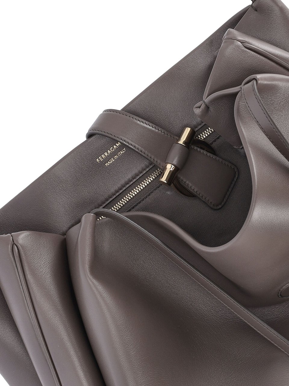 Ferragamo Grey Minimalist Bag With Elegant Structure Grijs