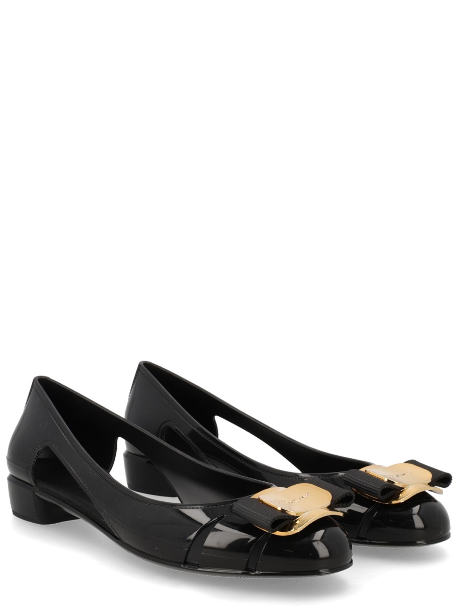 Ferragamo Nara Jelly Translucent PVC Flats Zwart