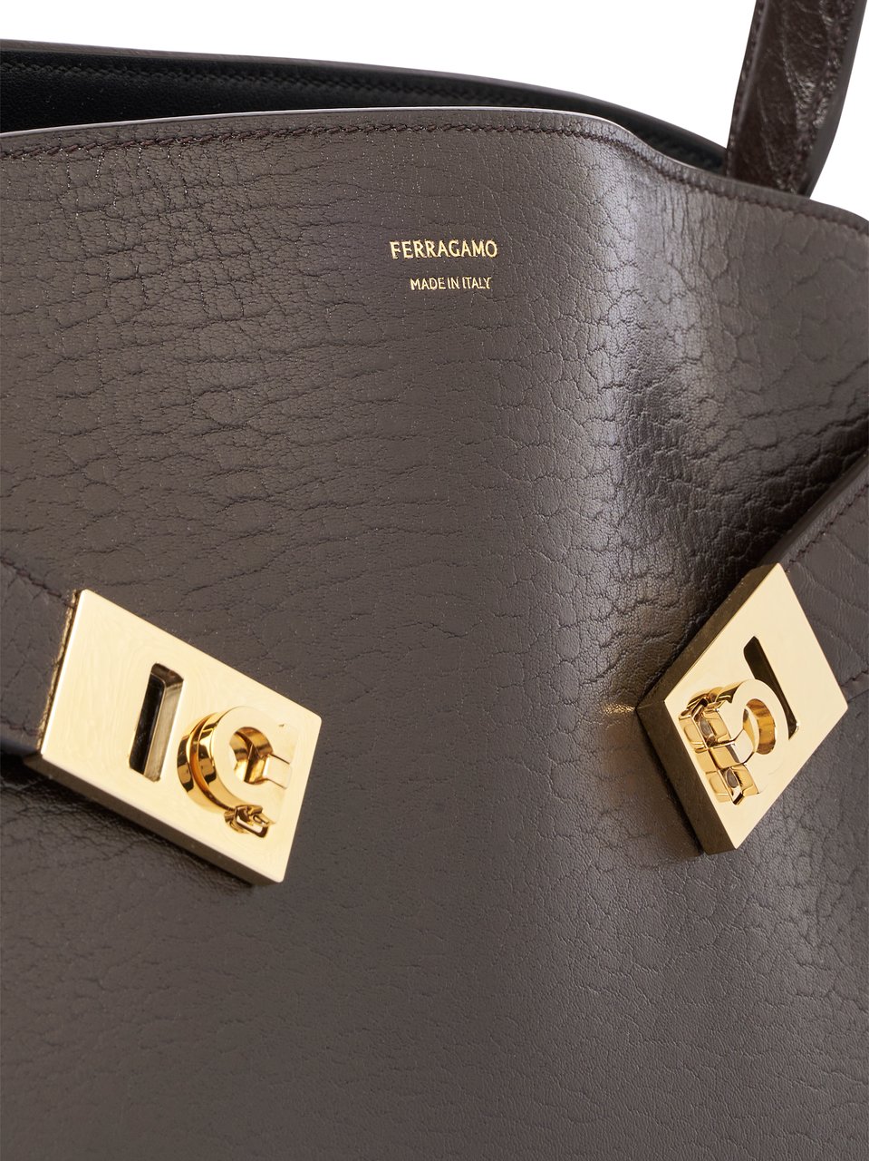 Ferragamo Structured Handbag with Gold-Tone Clasp Details Grijs