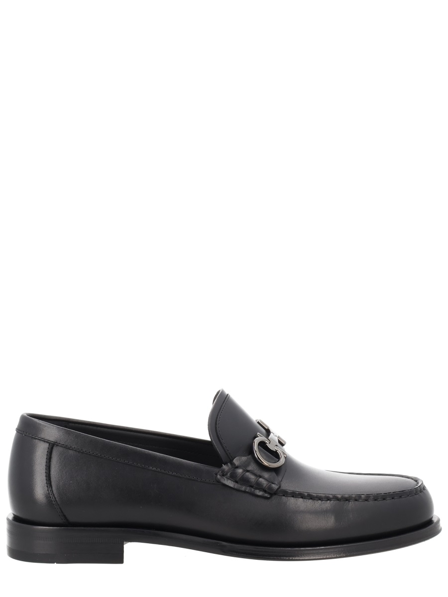 Ferragamo Black Gancini Smooth Calf Leather Loafers Zwart