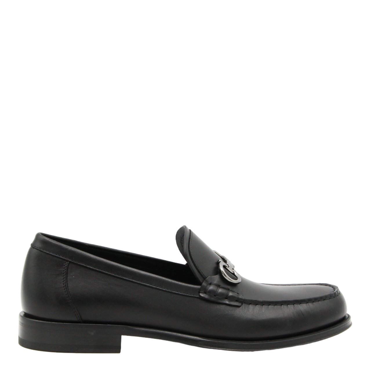 Ferragamo Classic Black Leather Loafers with Silver-Toned Bit Detail Zwart