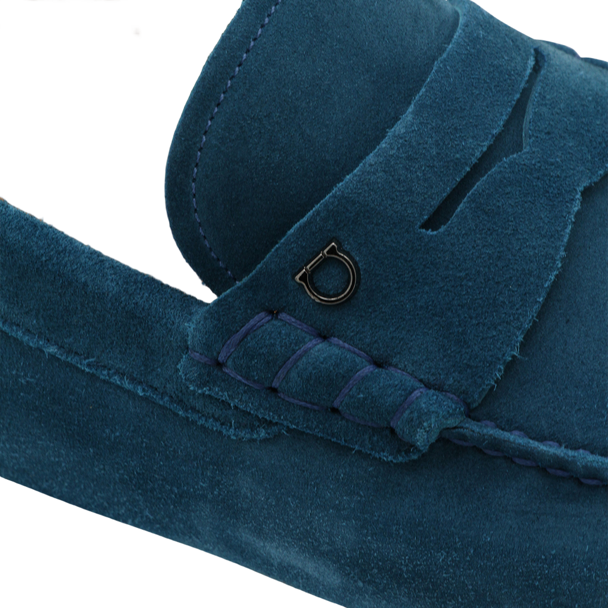 Ferragamo Suede Loafer-Designed Flat Shoes with Moccasin Stitching Groen
