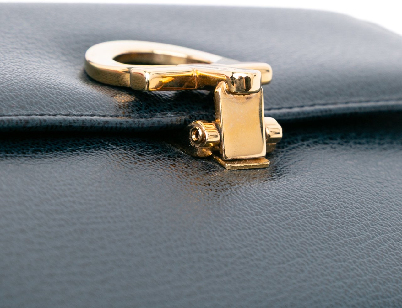 Ferragamo Leather Gancini Clutch Blauw