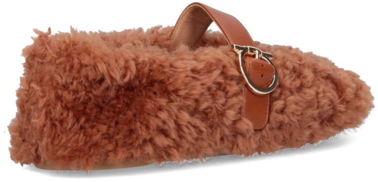 Ferragamo Rounded Toe Flat Shoes With Low-Profile Sole Bruin