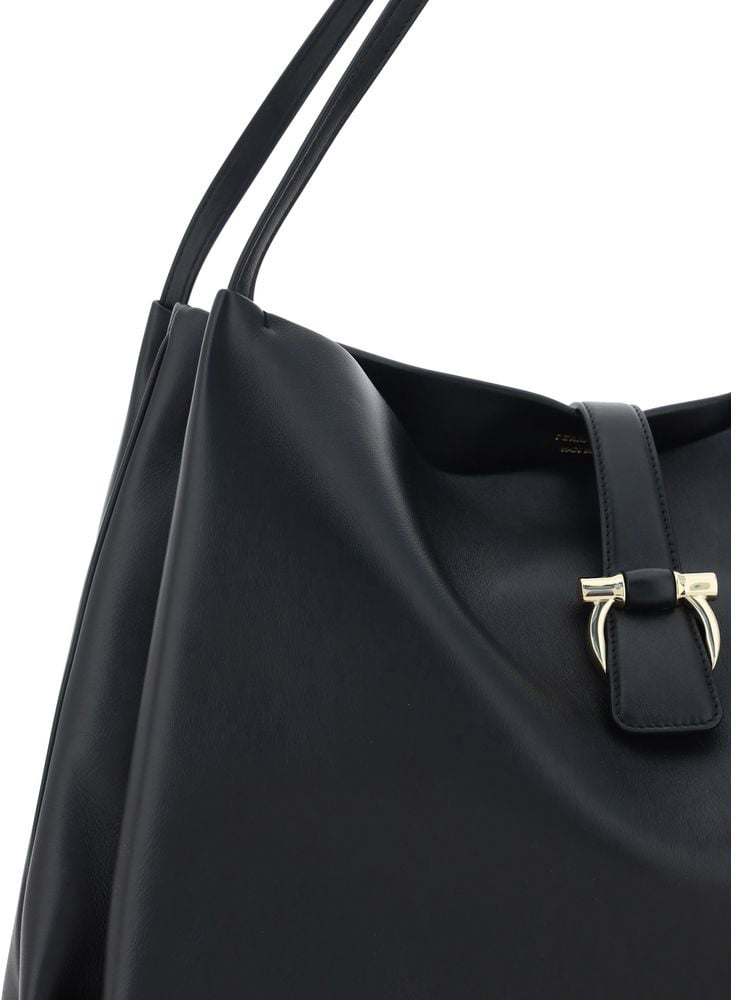 Ferragamo Ferragamo Black Calf Leather Bos Taurus Handbag Zwart