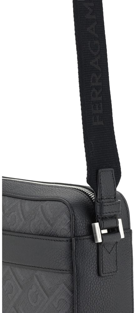 Ferragamo Ferragamo Black Polyethylene Shoulder Bag Zwart