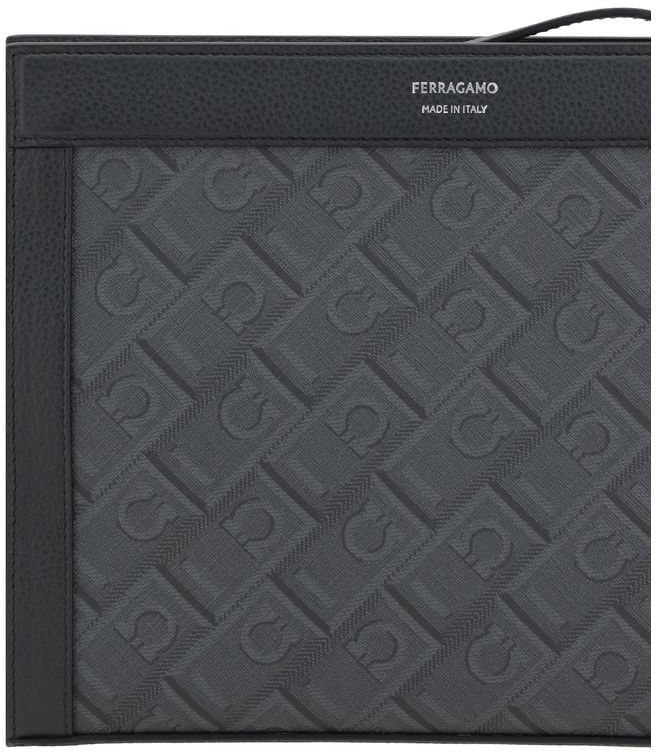 Ferragamo Ferragamo Black Polyethylene Clutch Bag Zwart