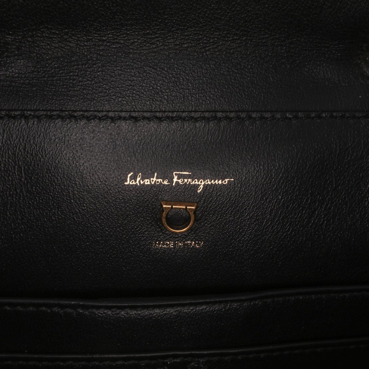 Ferragamo Leather Gancini Trifolio Satchel Zwart