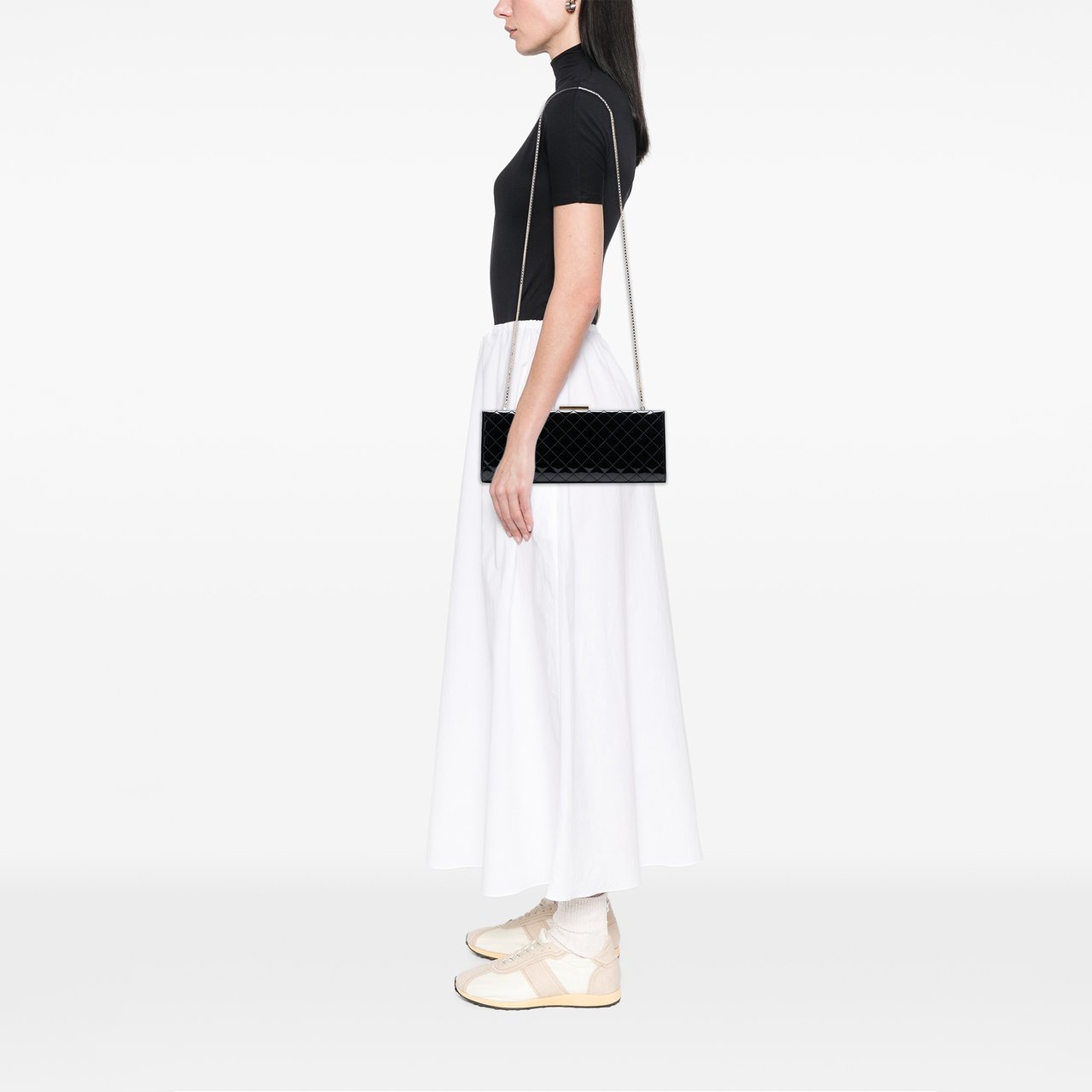 Ferragamo Quilted Patent Clutch with Chain Zwart