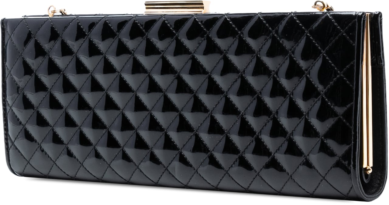 Ferragamo Quilted Patent Clutch with Chain Zwart