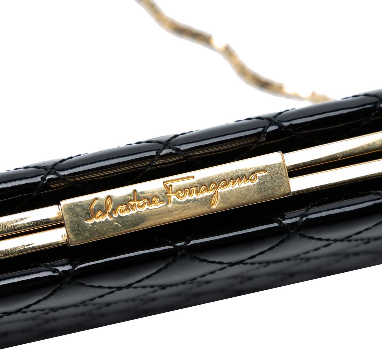 Ferragamo Quilted Patent Clutch with Chain Zwart