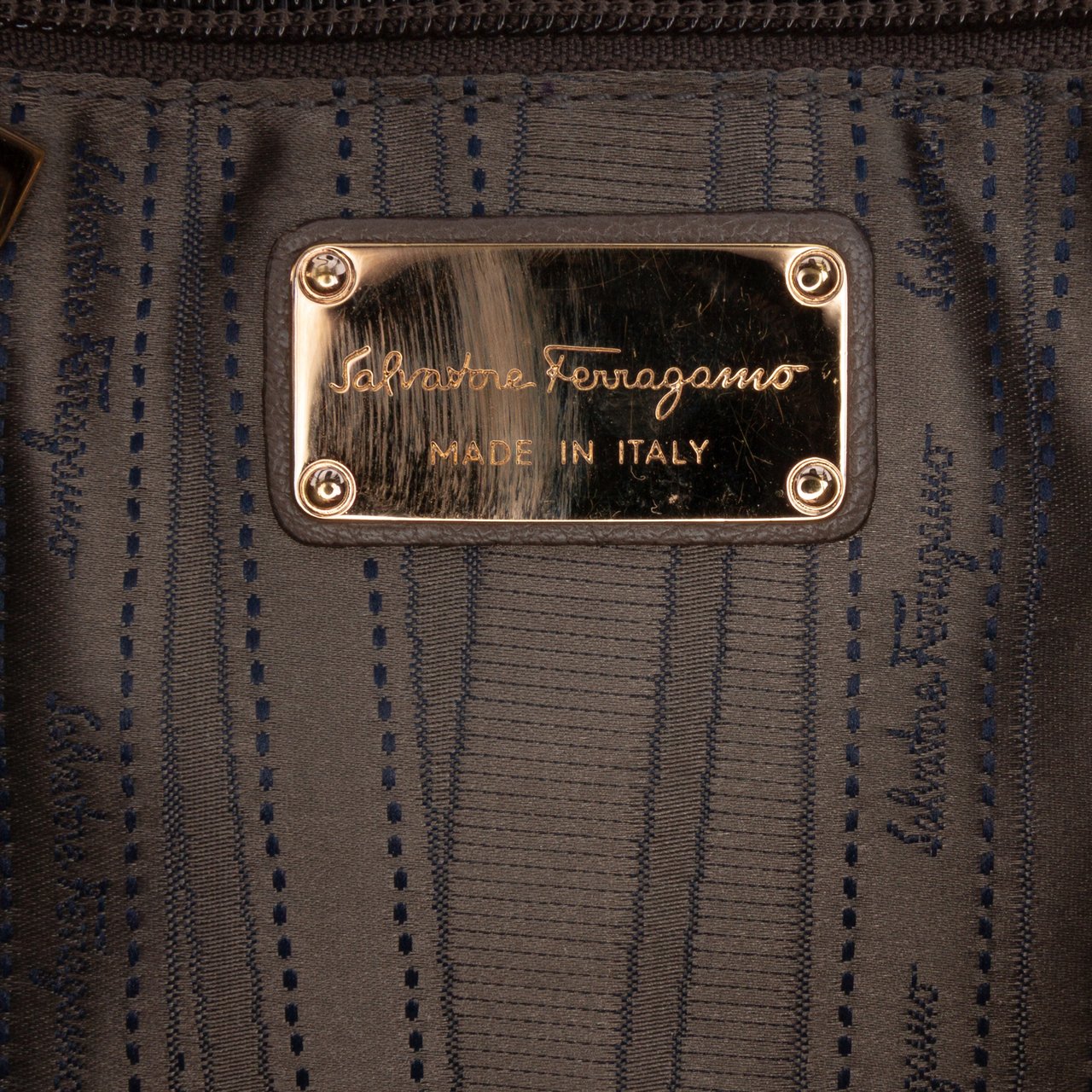 Ferragamo Leather Branca Shoulder Bag Bruin