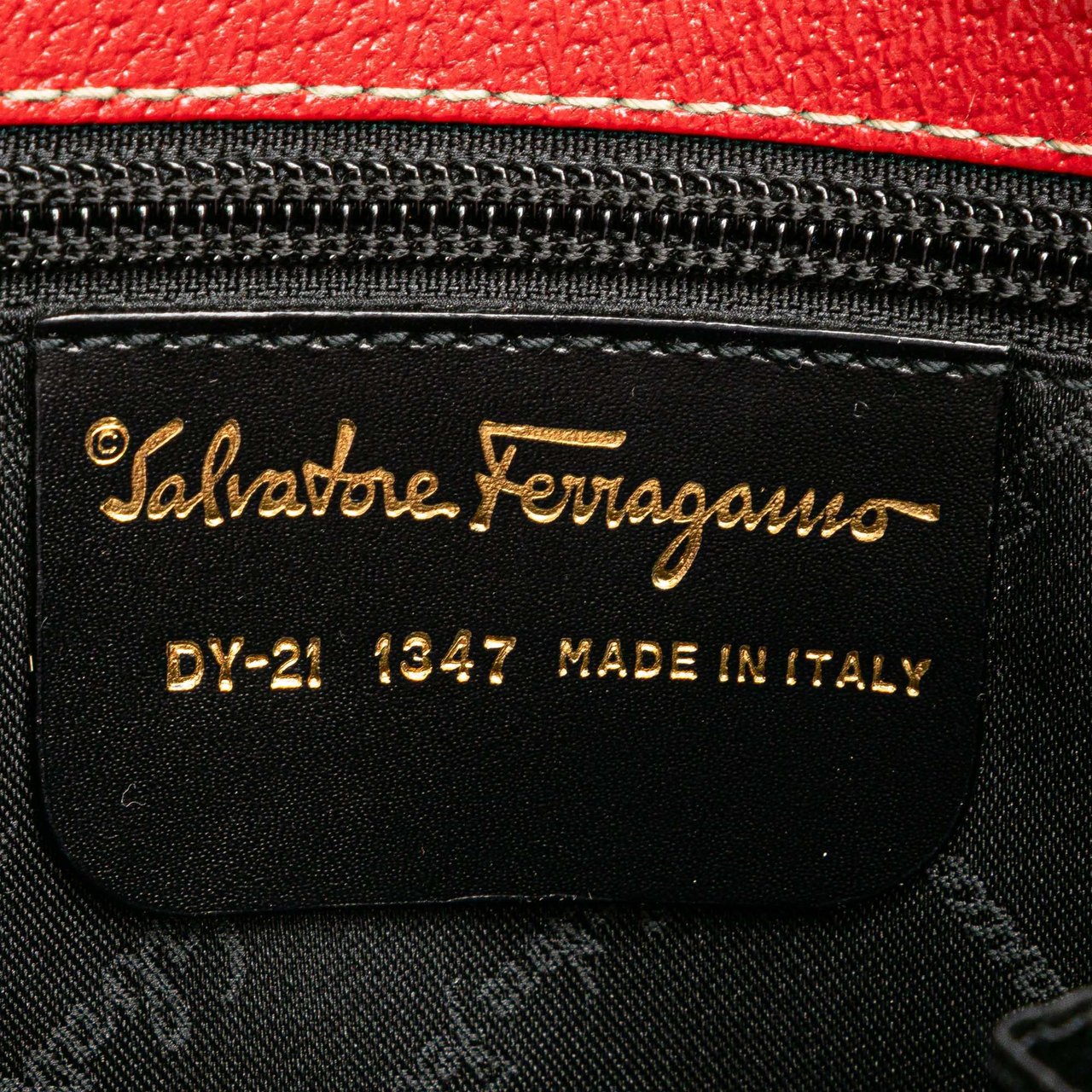 Ferragamo Leather Nencia Satchel Rood