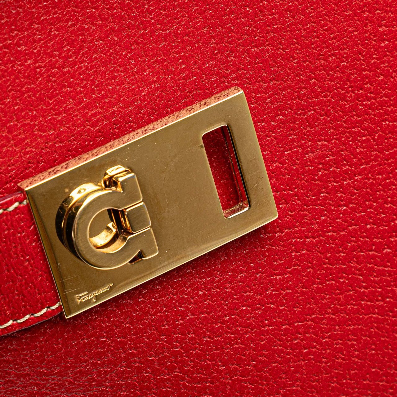 Ferragamo Leather Nencia Satchel Rood